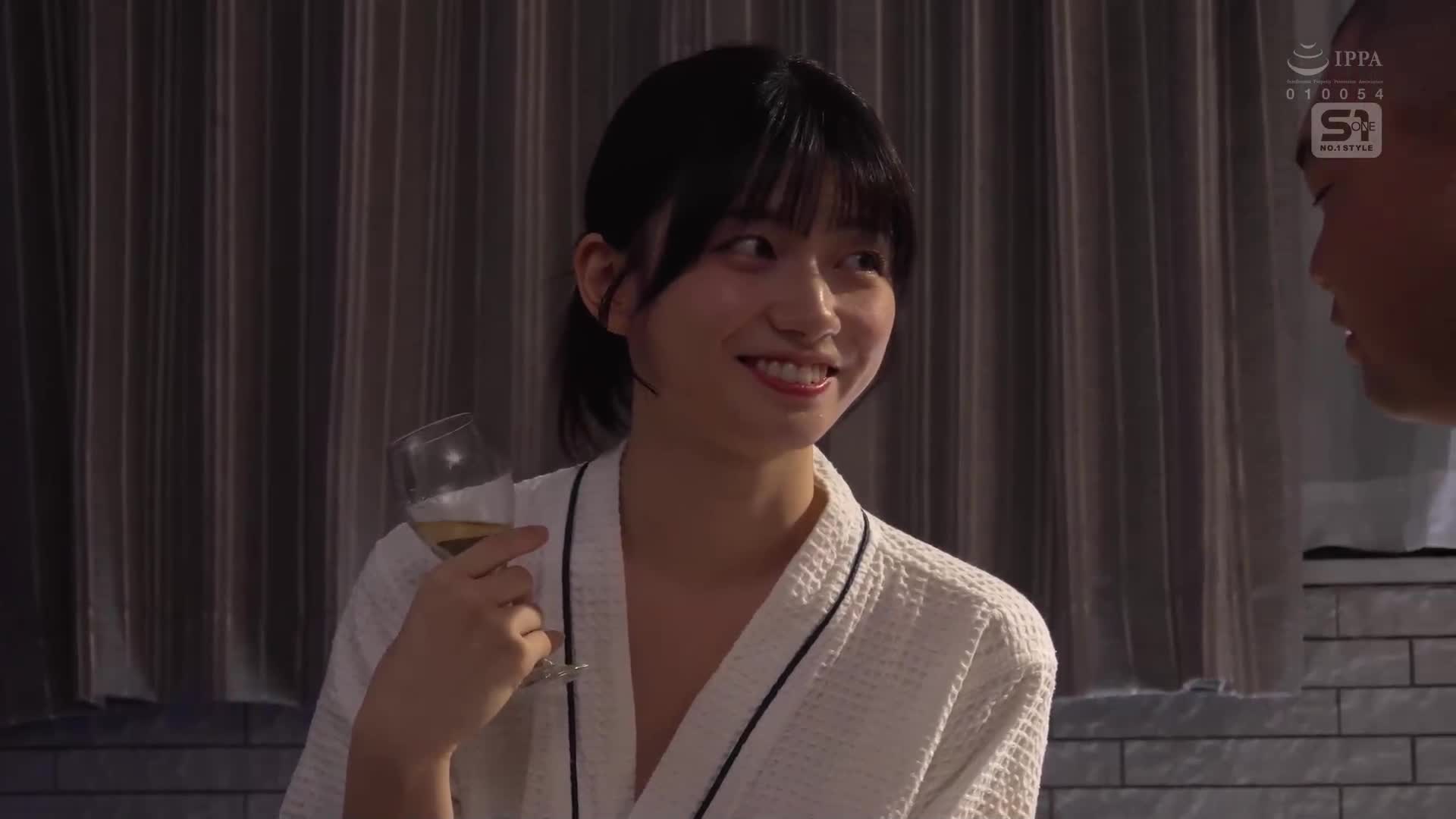[AI解碼版]與最強女英雄一起逃離終班車，住進旅館想要玩到天亮！瀨戶環奈 - AV大平台 - 中文字幕，成人影片，AV，國產，線上看