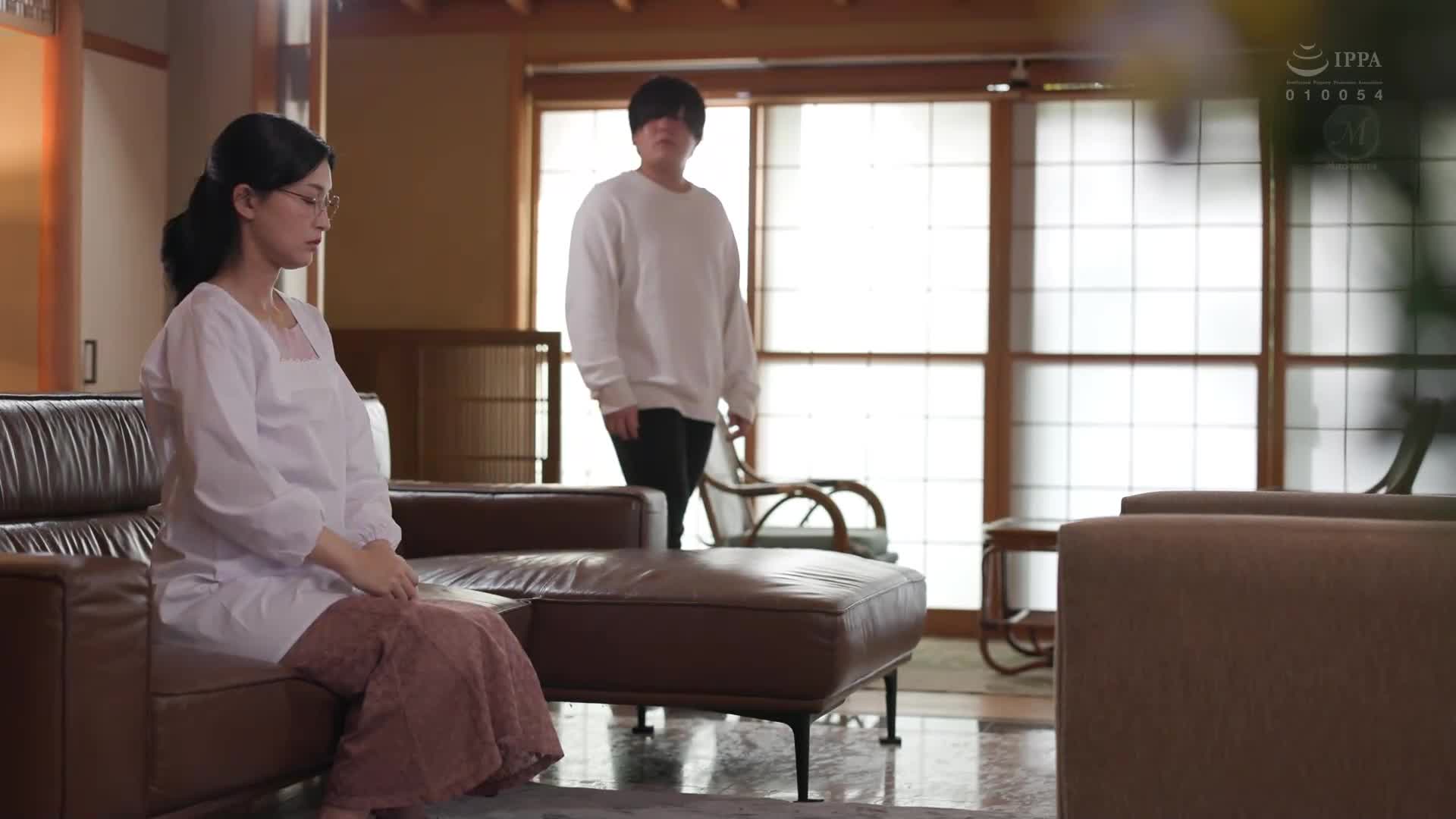 [AI解碼版]只能用母親穿著滿是精液的內褲來性交的我，母親每天都用大屁股和陰道為我處理性慾。以為是繆異人之物的華麗內衣，原來是母親的生內褲！！ - AV大平台 - 中文字幕，成人影片，AV，國產，線上看