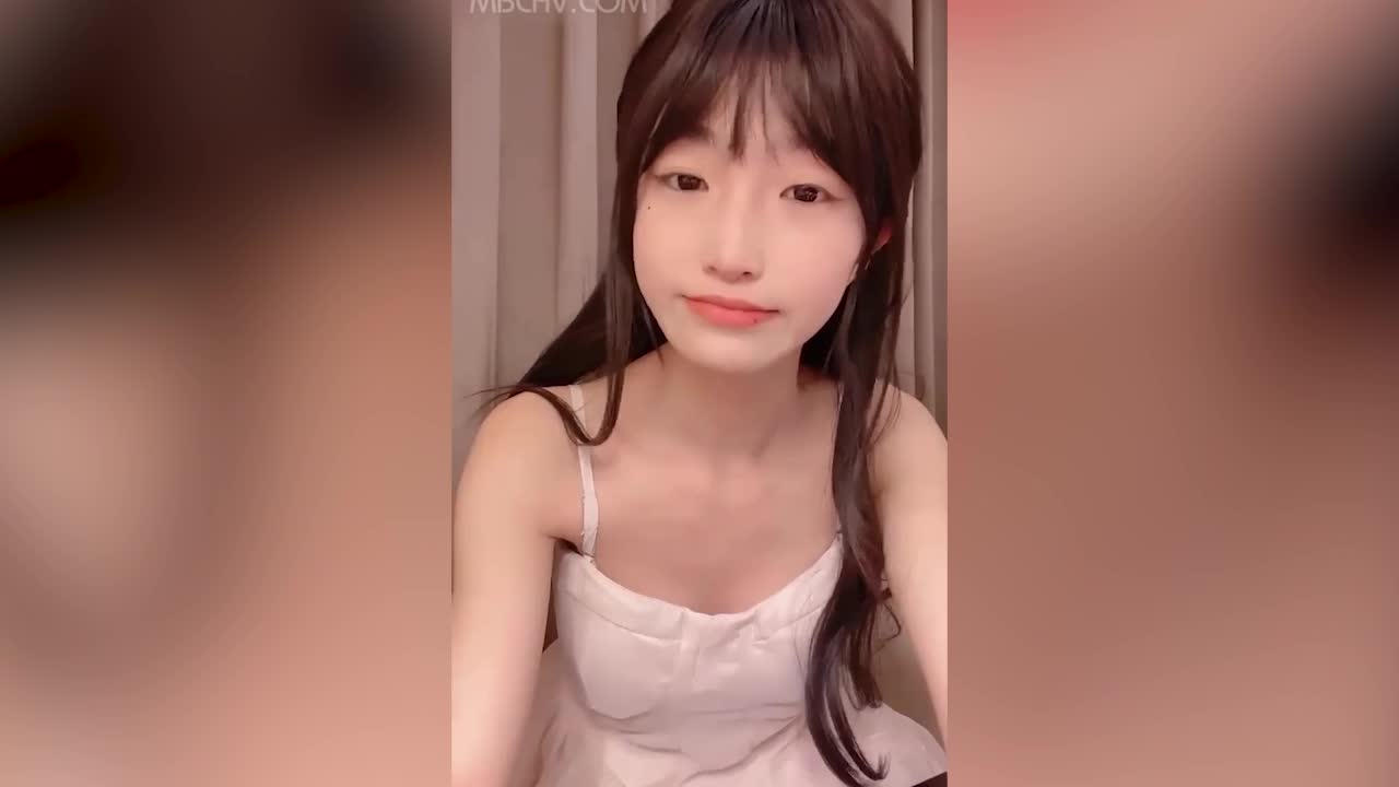 高顏值青春四射00後美少女,死庫水誘惑,內內拉開到一邊扣弄嫩鮑魚流白漿 - AV大平台 - 中文字幕，成人影片，AV，國產，線上看