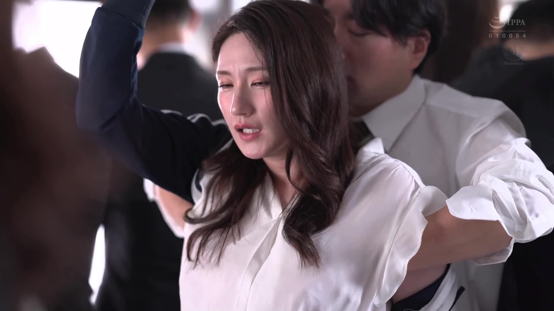 [AI解碼版]窗邊貼身痴●－ 在通勤途中身心被摸弄，讓我陶醉在快樂之中，我今天也再次獻出身體－。包含追求真實感的多角度特寫痴●視角，還有木村玲衣的作品收錄！！ - AV大平台 - 中文字幕，成人影片，AV，國產，線上看