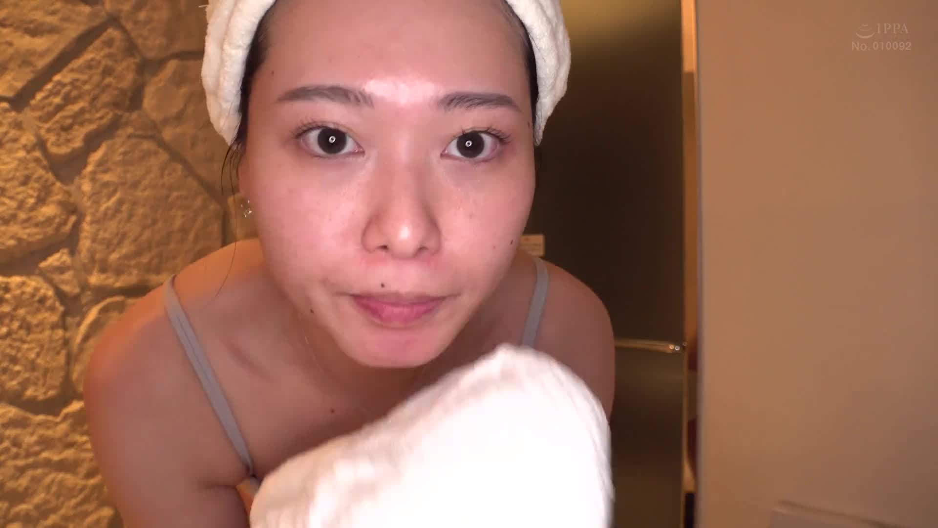 漂亮姊姊愛上自我嗆嗆深喉，已婚情人三池小春的喉中嚥精約會 - AV大平台 - 中文字幕，成人影片，AV，國產，線上看