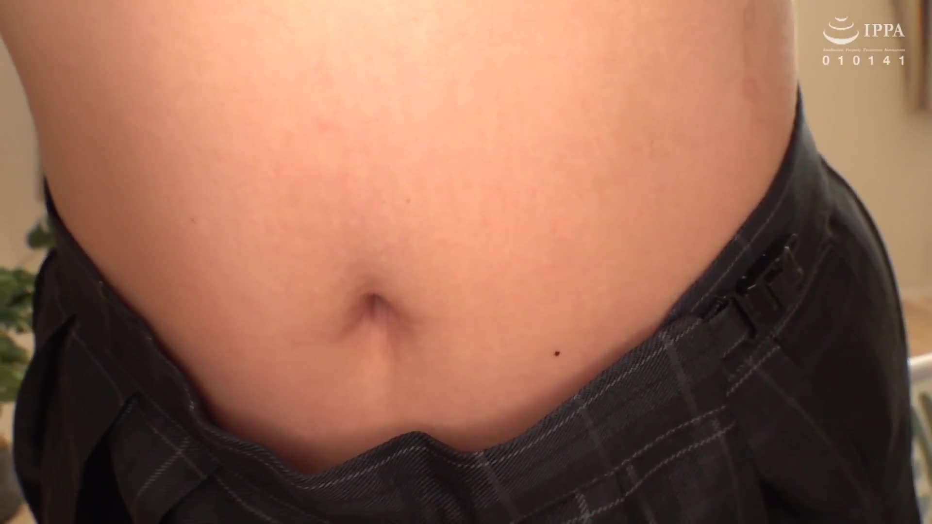 在附近發現的清純系校服女孩被大叔的汗水、唾液和精液徹底汙染了——河合陽菜 - AV大平台 - 中文字幕，成人影片，AV，國產，線上看