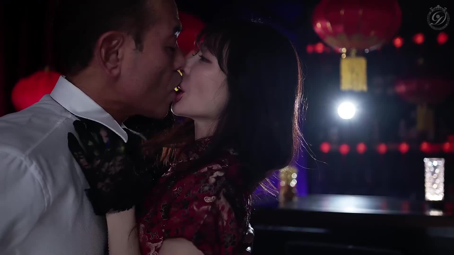 孤獨男子的慾望出口...。背巷中的中國裙人妻。震撼的復活2年--。美麗更添光彩。小澤菜穗 - AV大平台 - 中文字幕，成人影片，AV，國產，線上看