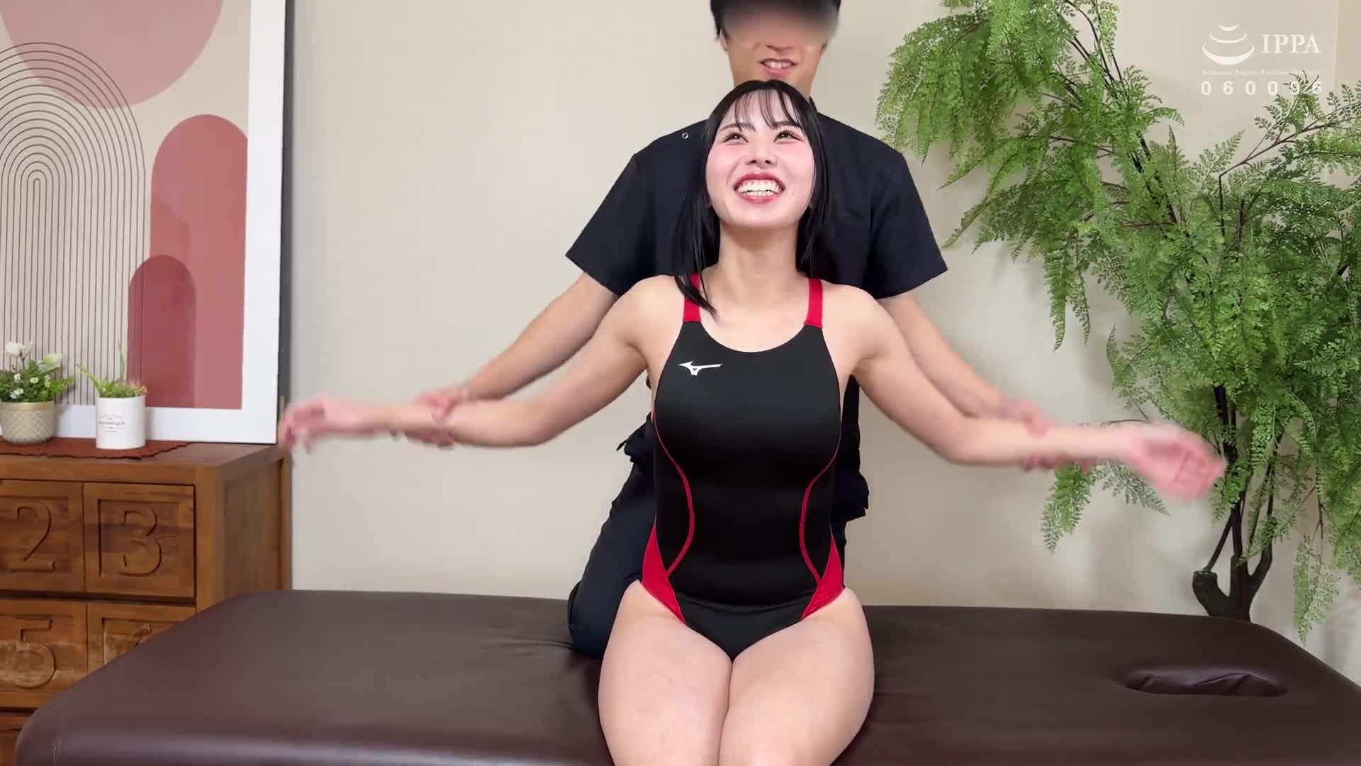 押壓度強，無法說不，游泳選手和色情按摩師，性騷擾治療的始末，4位隸屬實業隊的成員。 - AV大平台 - 中文字幕，成人影片，AV，國產，線上看