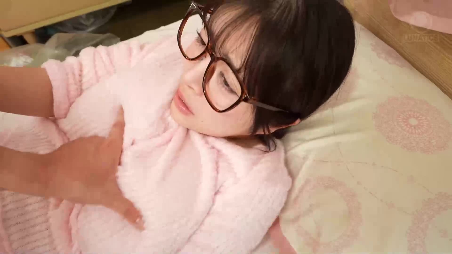 [AI解碼版]淺色動漫奶的宅男朋友，在色情漫畫中學會了火辣的大胸部，通過觸感敏感的乳頭開發，讓乳暈變得更加敏感，盡情享受乳頭遊戲。 羽月乃蒼 - AV大平台 - 中文字幕，成人影片，AV，國產，線上看