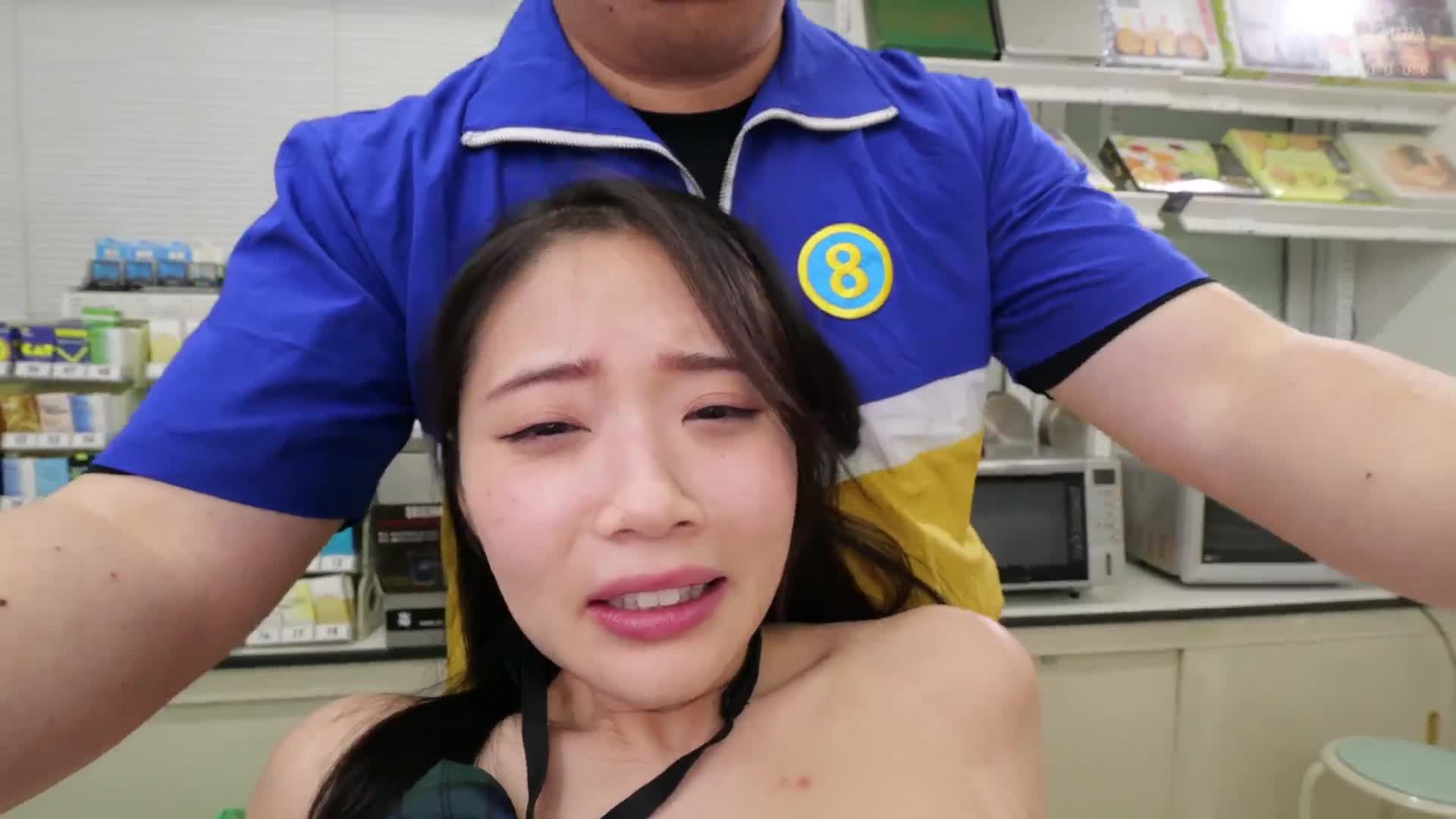 我先喜歡他，但卻讓後輩在夜班中一晚上變成店長的中出專用肉便器的故事 二葉惠麻 - AV大平台 - 中文字幕，成人影片，AV，國產，線上看