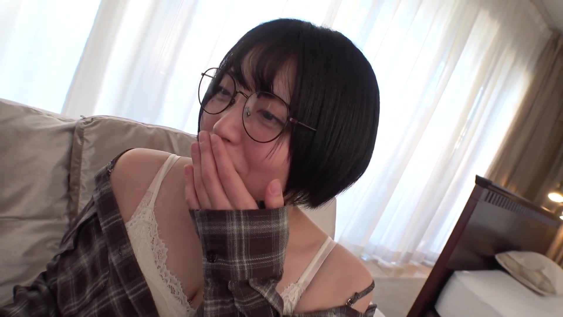 真面目的孩子是色情狂嗎？！色情都市傳說是真的嗎？！性慾旺盛的真面目女孩每天都在自慰來滿足自己的需求，現在性慾爆棚進入戰場！嶄新的都市傳說即將拉開序幕... - AV大平台 - 中文字幕，成人影片，AV，國產，線上看