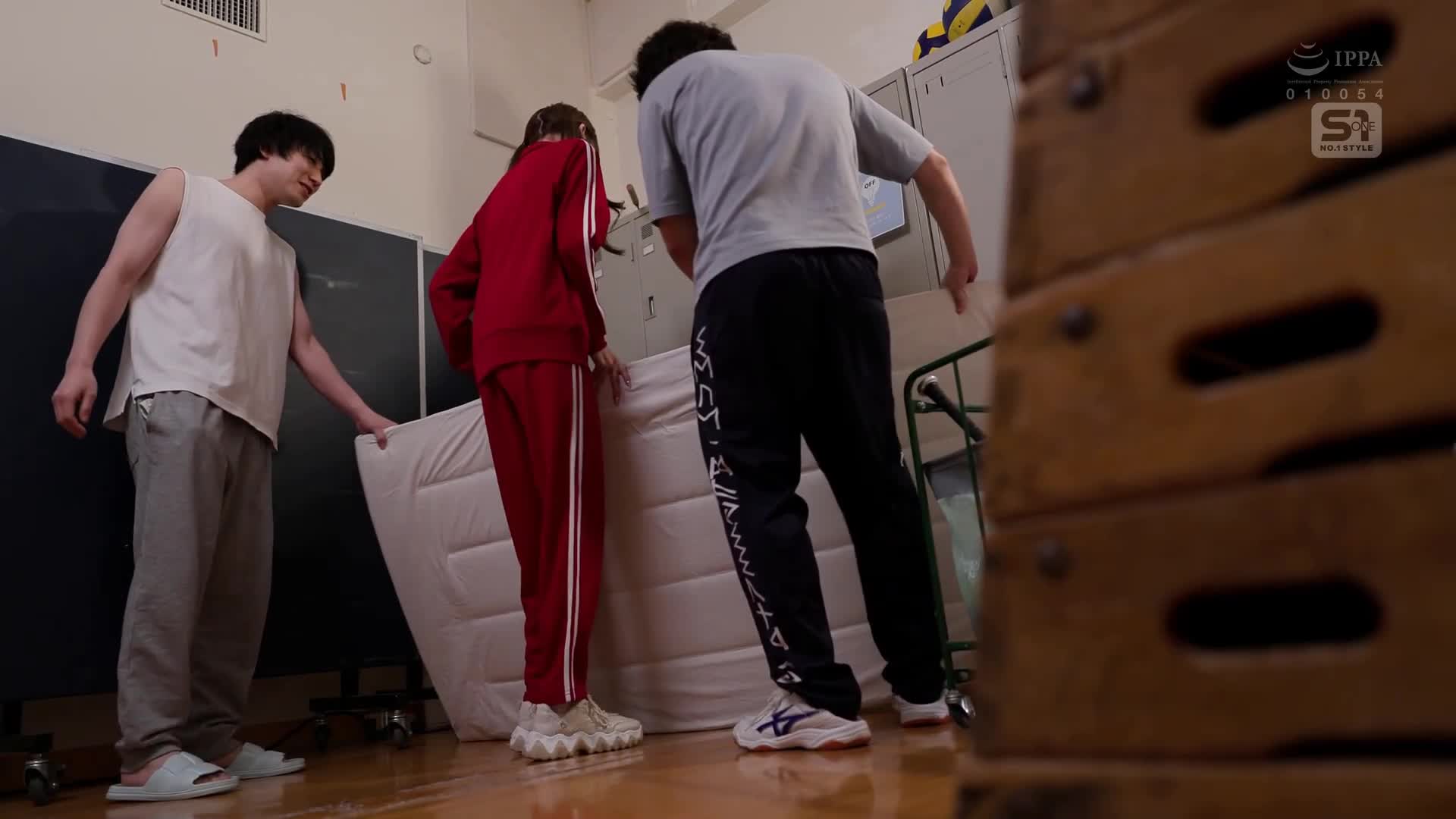 [AI解碼版]超時尚風格的女教師被迫穿上了一件泳裝，露出肉體太多尷尬的高腰泳裝 楓富愛 - AV大平台 - 中文字幕，成人影片，AV，國產，線上看
