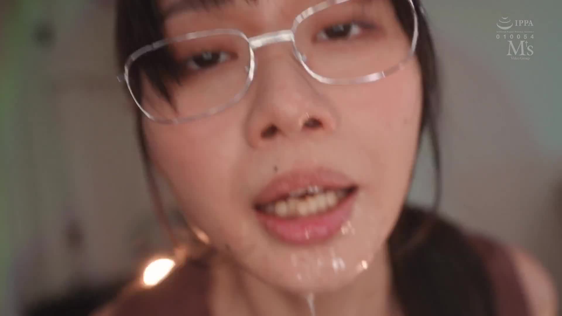 我初戀的三池老師，美麗可愛溫柔笑容迷人，放學後卻變成了變態女教師。 三池小春 - AV大平台 - 中文字幕，成人影片，AV，國產，線上看