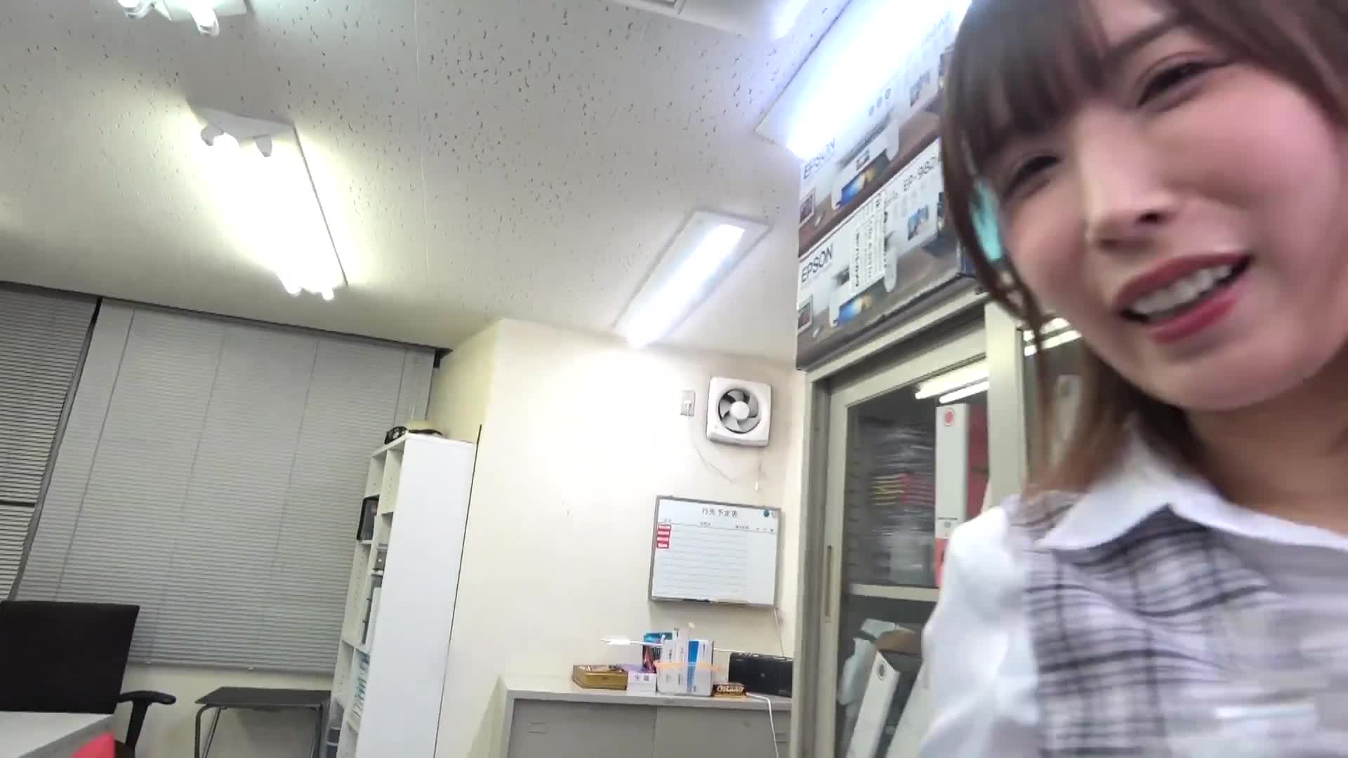 頻尿痴女 彩奈里奈 - AV大平台 - 中文字幕，成人影片，AV，國產，線上看
