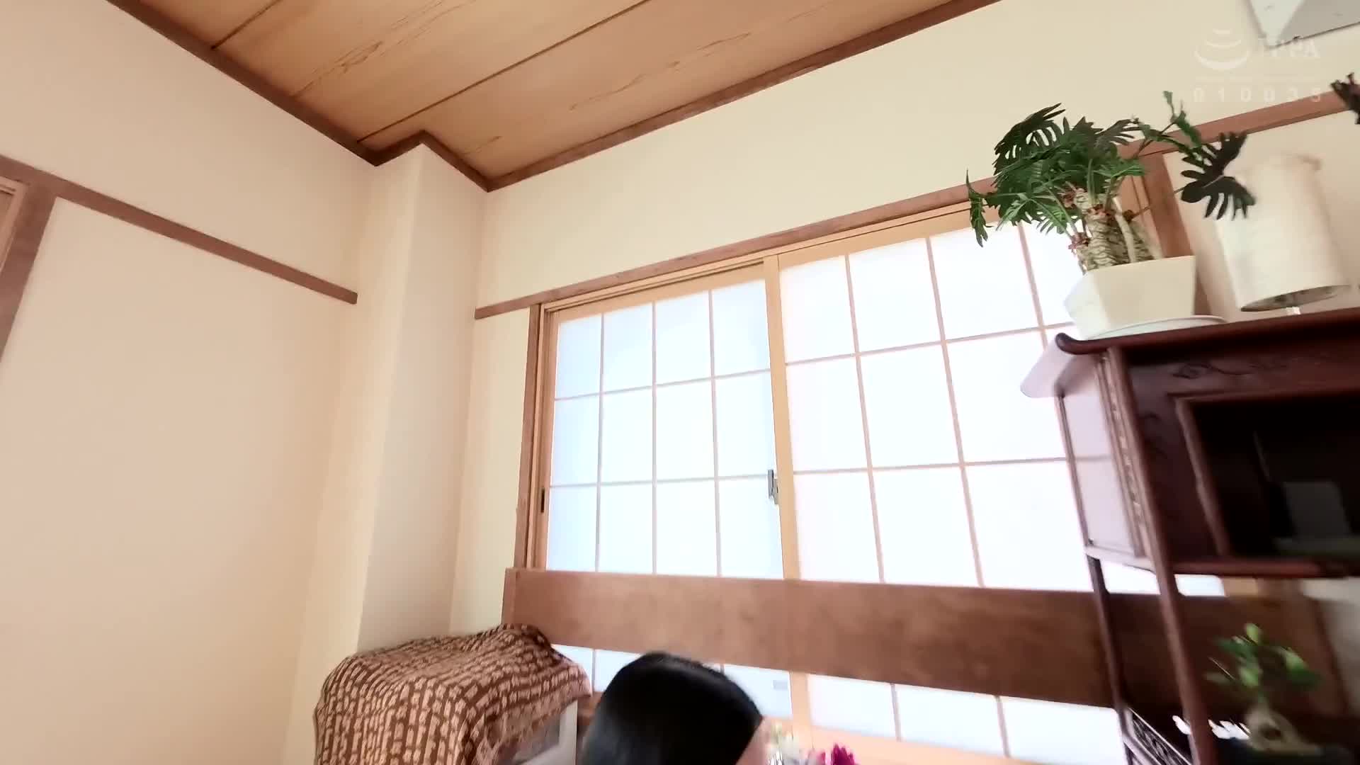 ≪老公出差中・借宿NTR≫「看著我裸體自慰」被超色情的人妻玩弄，從互相自慰到濃厚口交＆極致騎乘生肏中被壓榨的背德3天 塚田詩織 - AV大平台 - 中文字幕，成人影片，AV，國產，線上看