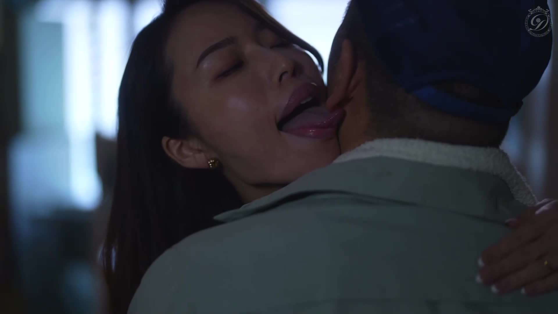 [AI解碼版]渴望的社長夫人偷偷去的中年男用務員室 櫻坂風香 - AV大平台 - 中文字幕，成人影片，AV，國產，線上看