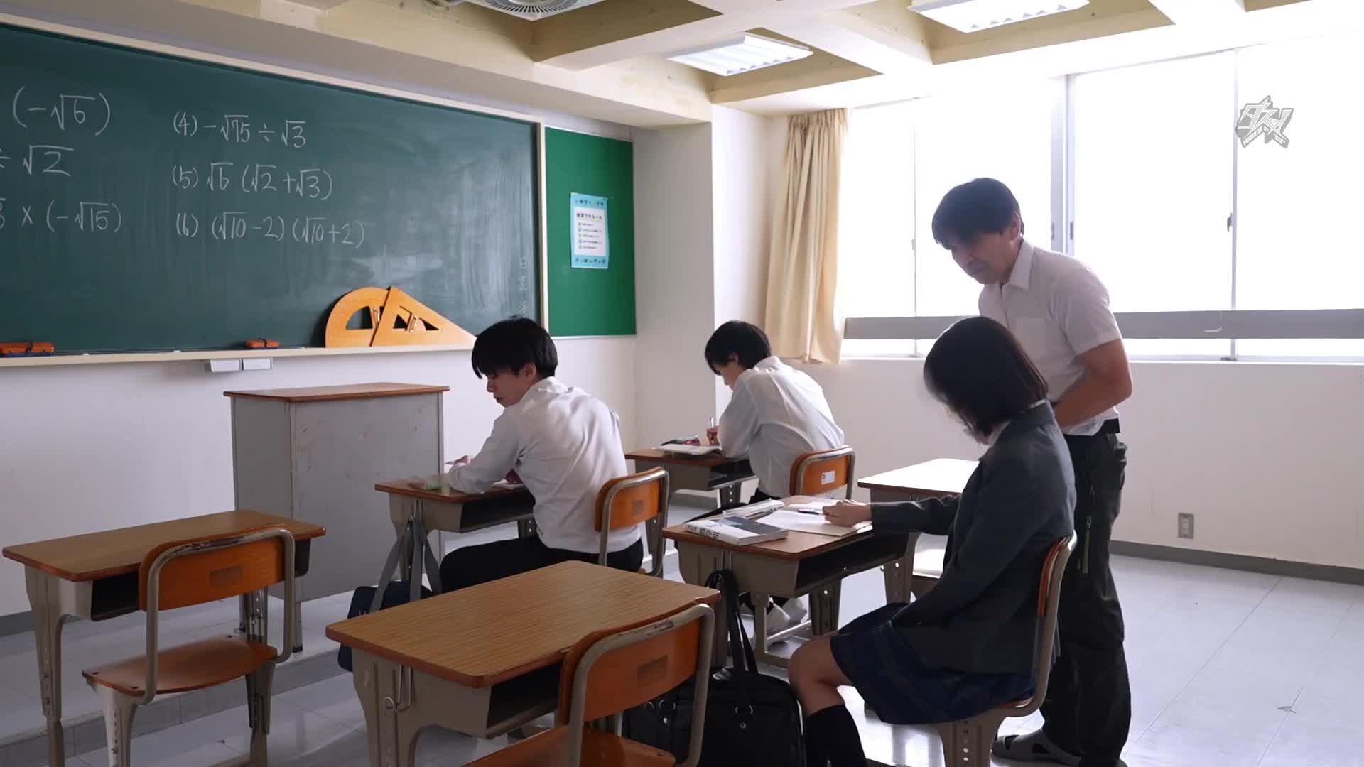 「寧可死亡也不致歉！」 絕對不會道歉的傲慢霸凌者。被迷藥侵染，完全破壞自尊，只有在性愛中不停地流著淚說「對不起，請原諒我」並在絕頂痙攣中持續道歉的女性墮落記錄。倉本菫 - AV大平台 - 中文字幕，成人影片，AV，國產，線上看