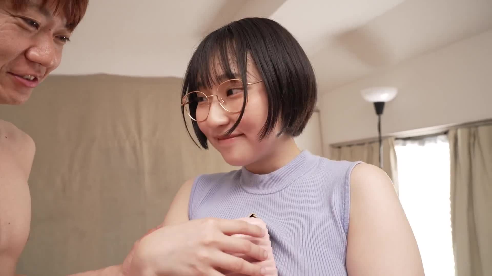 短髮眼鏡的潛力肉飽乳誘惑，方便隨時來的神級炮友！＃莉子（19） ＃天然G罩杯 - AV大平台 - 中文字幕，成人影片，AV，國產，線上看